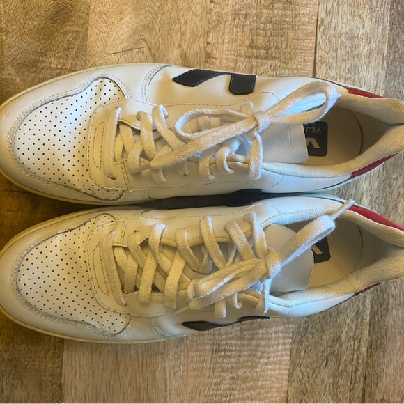 VEJA V-10 EUR 41 US 8 Shoes - Picture 3 of 7